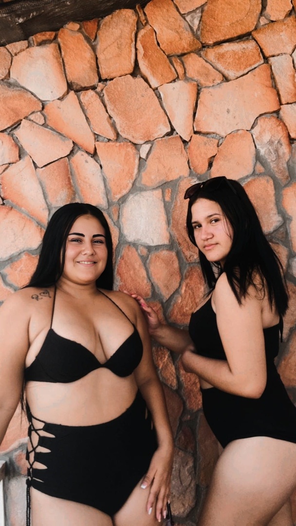 ДВЕ ПОДРУГИ XXX ИНСТАГРАМ 18+ ДЛЯ СЕКСА