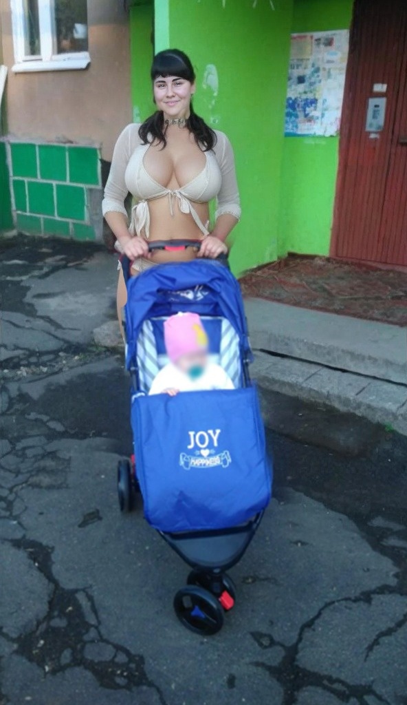 ГОЛЫЕ МАМКИ XXX С КОЛЯСКАМИ СЛИВ ЧАСТНОГО ФОТО ИЛОНА 18+