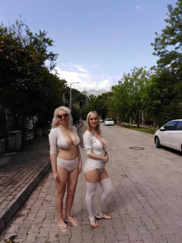 XXX 18+